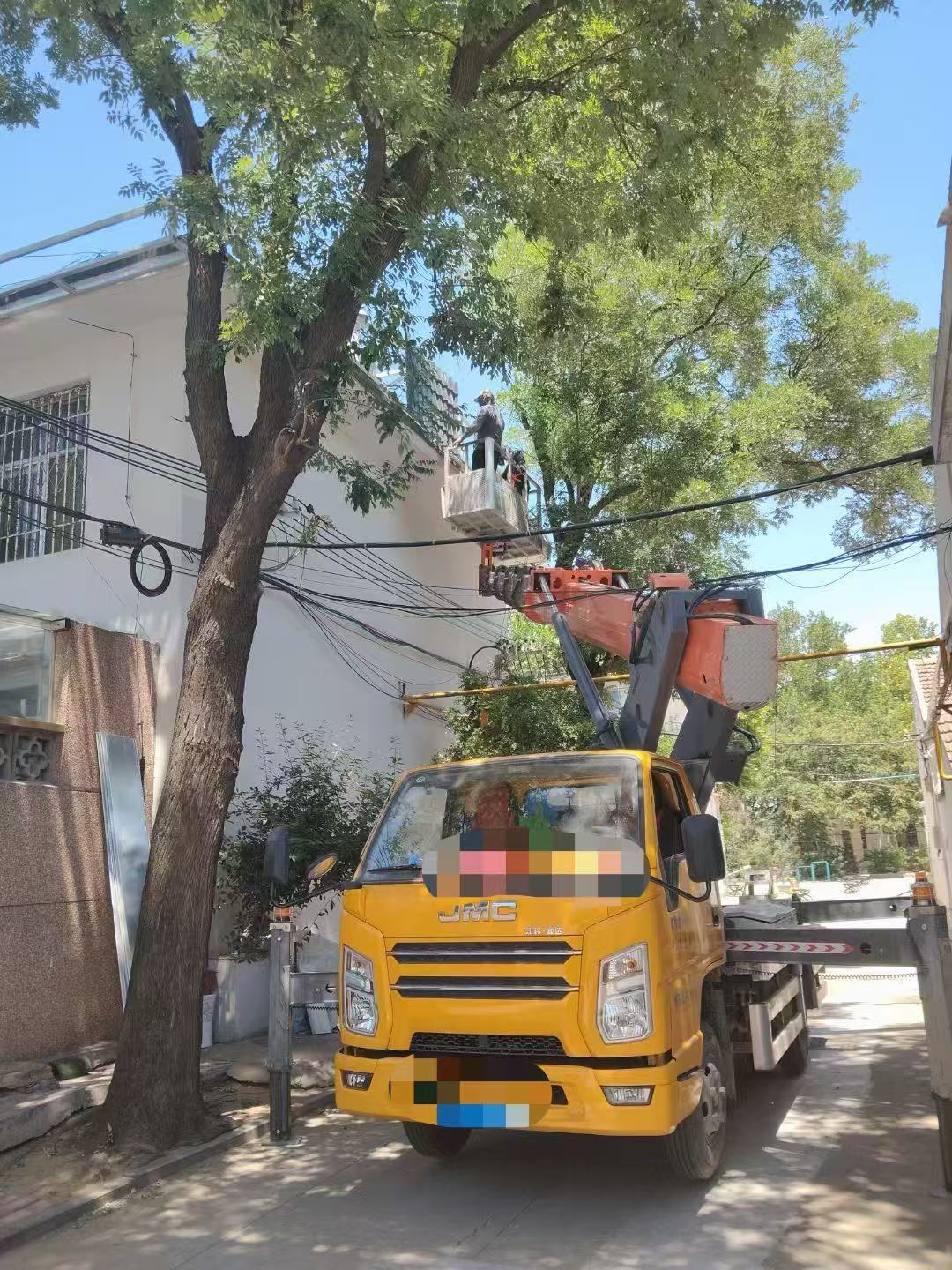 夏河县高空作业车能吊装重物吗？最大承载多少公斤？